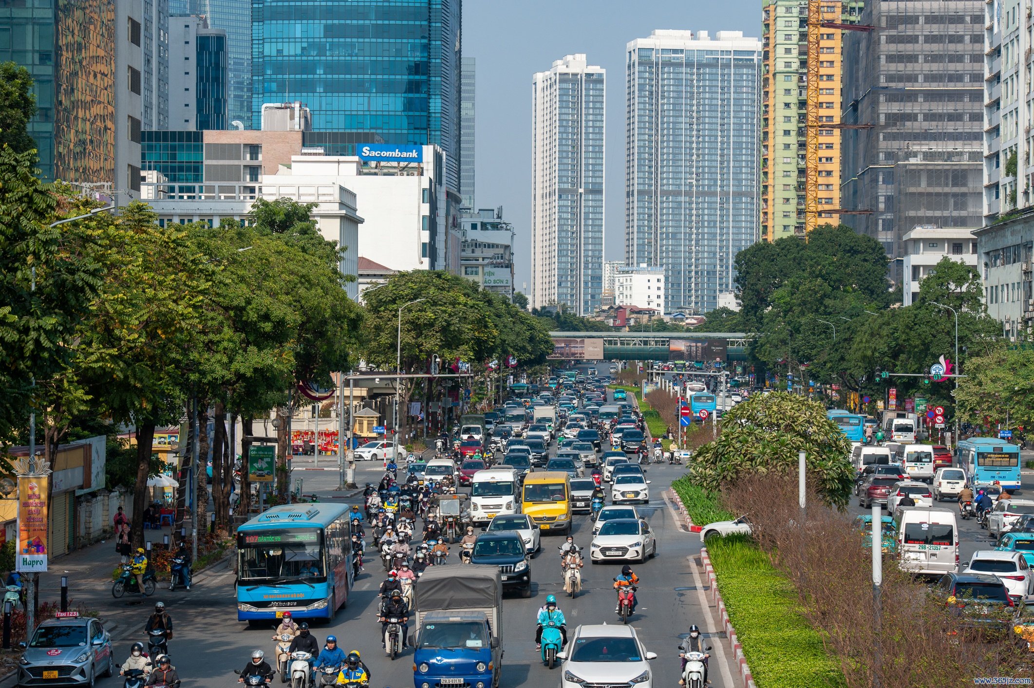 tac duong cuoi nam anh 1