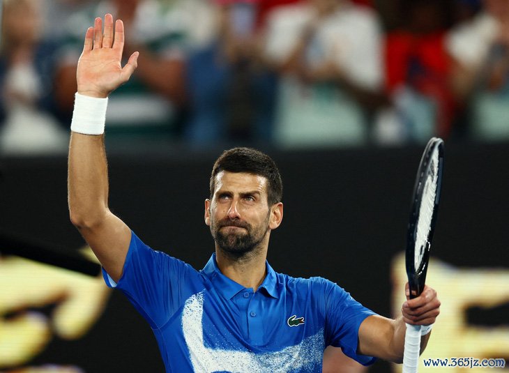 Djokovic bối rối vì đối thủ là fan cuồng của mình - Ảnh 1.