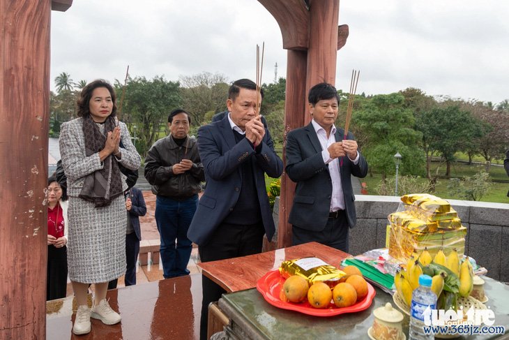 Nông dân vùng biển ấm áp hơn với món quà Tết từ Hội Nhà báo Việt Nam - Ảnh 4.